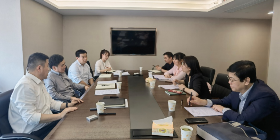 公司與經(jīng)開區(qū)管委會(huì)財(cái)政局、經(jīng)開渭發(fā)集團(tuán)座談