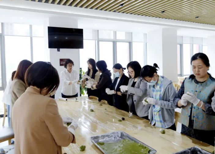 青團傳古韻 聚力共前行——西安投資控股工會舉辦“我們的節(jié)日·清明”手作青團活動